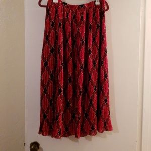 Red and red maxi pleated plaid skirt